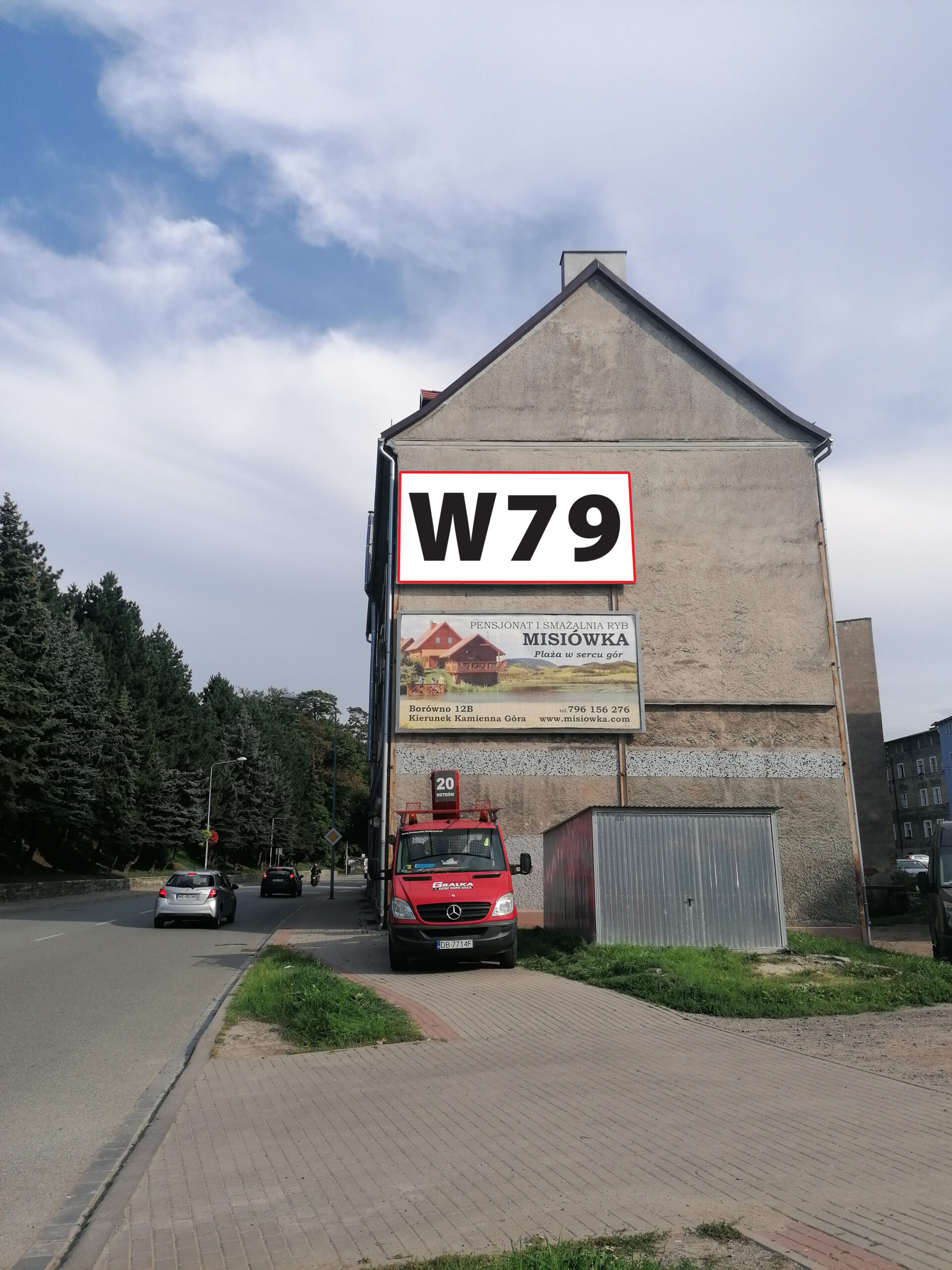 W79 - Wałbrzych, ul. 11-Listopada 164