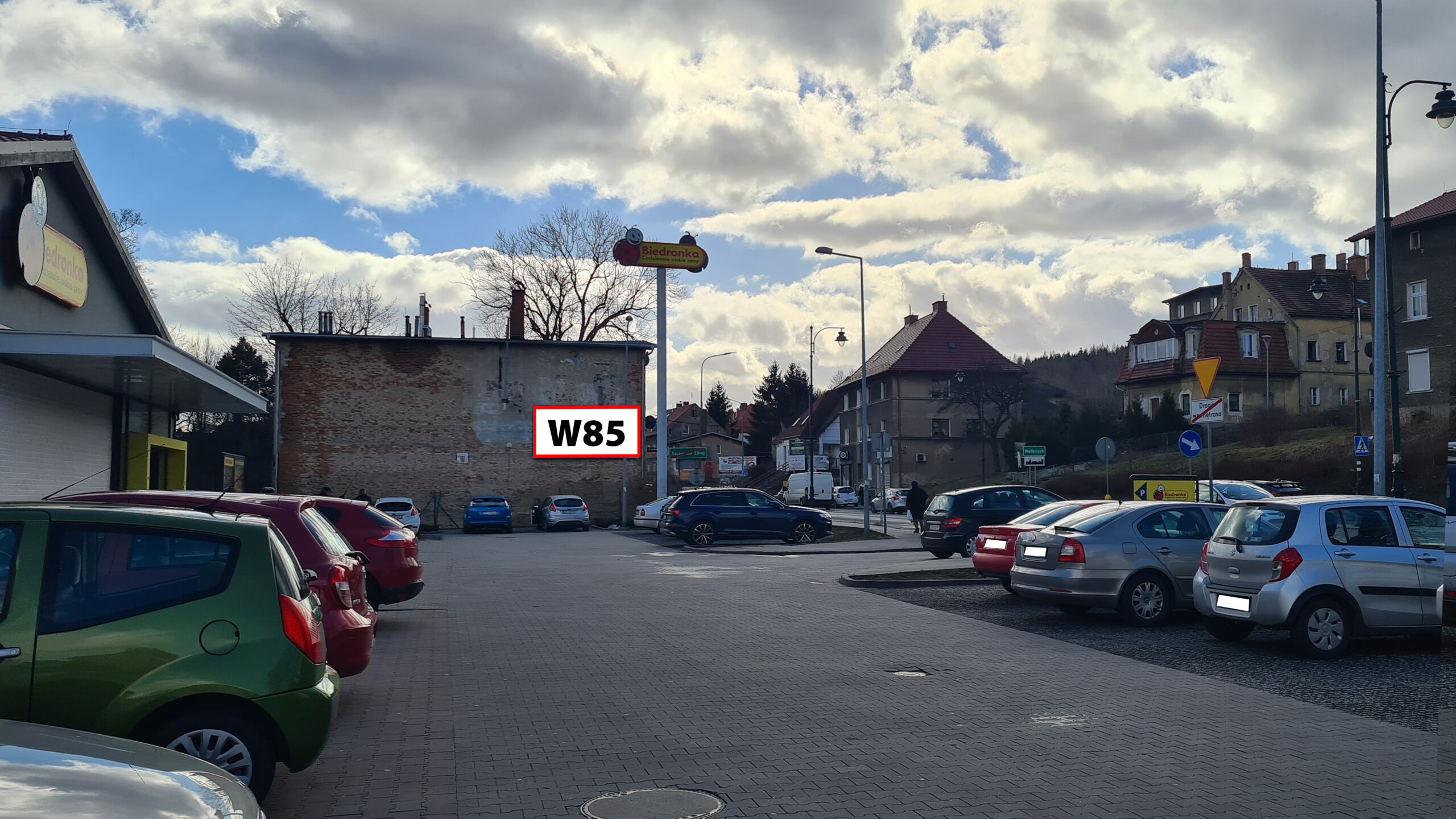 W85 - Wałbrzych, ul. Andersa 187
